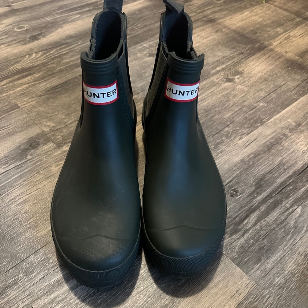 Women’s Chelsea Hunter boots